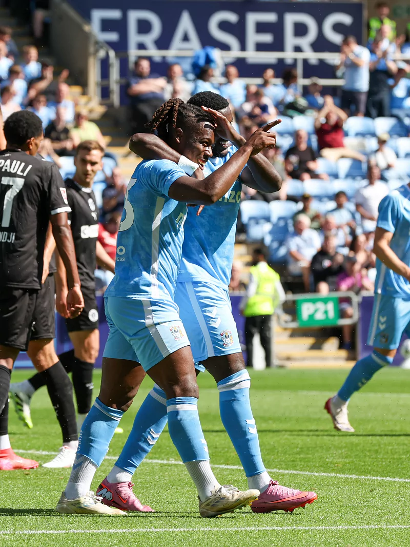 Soi Kèo Coventry Vs Hull City - Championship - 09/08/2025 Phong độ Coventry vs Hull City đều rất tốt